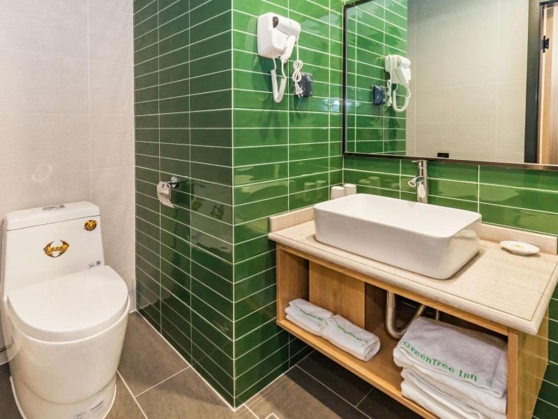 Greentree Inn Dalian Airport New District Xinzhaizi Express Hotel Екстер'єр фото